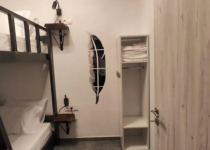 Nina's Down Skiathos stad