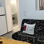 Nina's Down Апартаменты