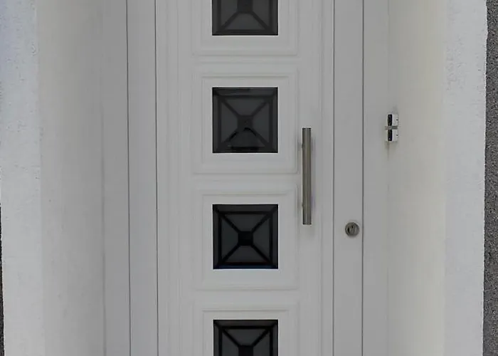 Nina's Down Skiathos