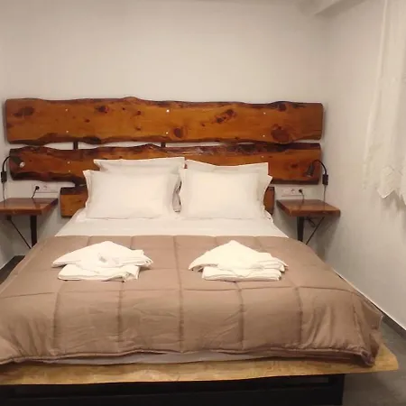 Apartment Nina's Down Skiathos Town